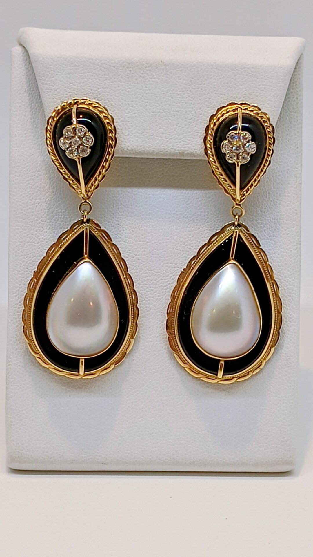 Pearl & Onyx Dangle Earrings