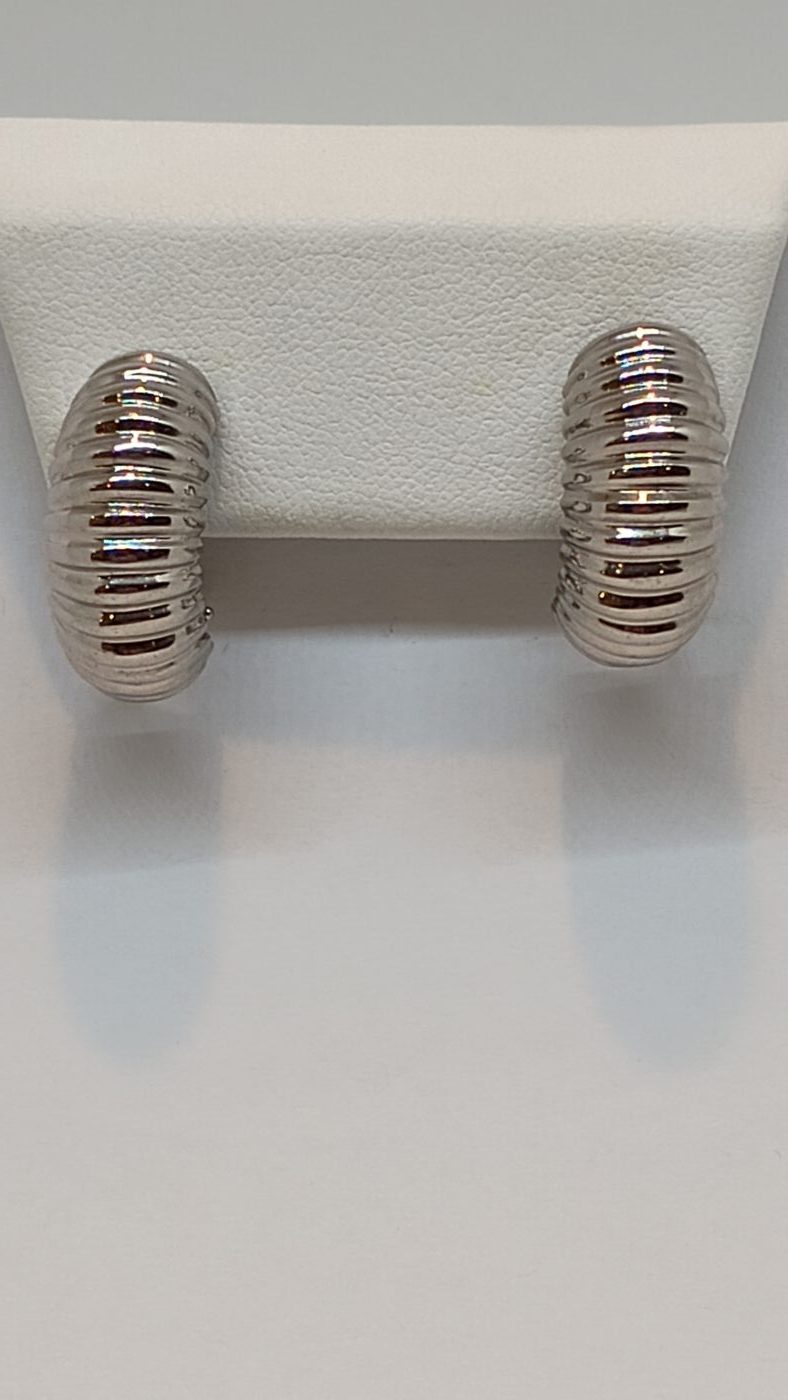 Scalloped White Gold